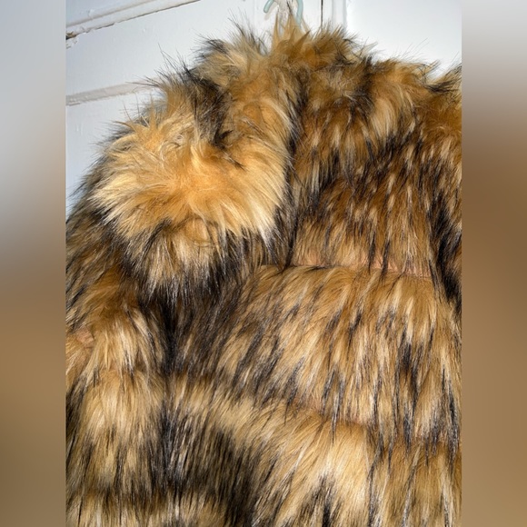 Faux Fur Coat With Hood - Picture 8 of 11